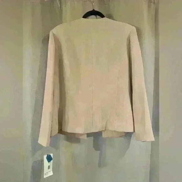 Women’s Mauve DBA Blazer - Picture 2 of 8